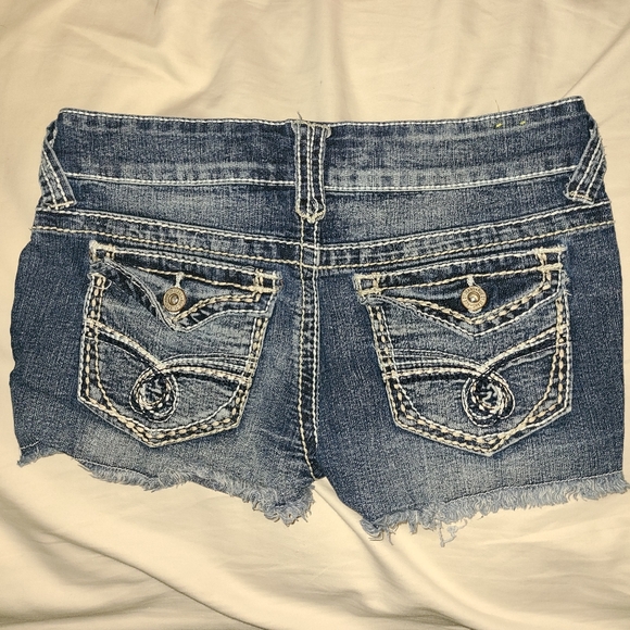 Rue21 shorts - Picture 2 of 3
